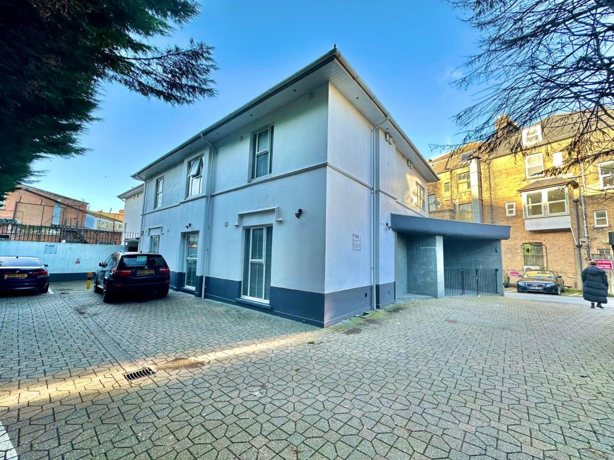Serenity Retreat - Tranquil Apartment Close To Beach Bournemouth Buitenkant foto
