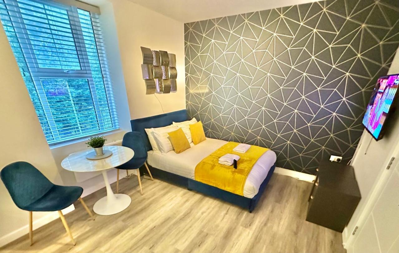 Serenity Retreat - Tranquil Apartment Close To Beach Bournemouth Buitenkant foto